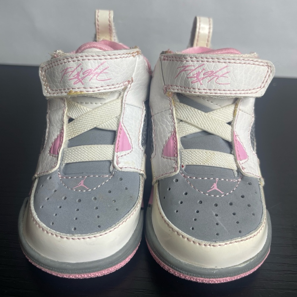2010 Jordan Flight 9 Size 4c White, Pink & Gray